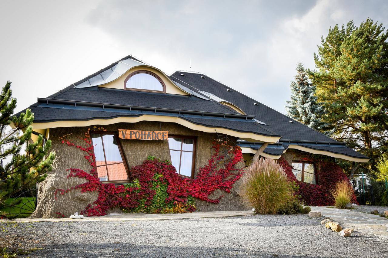 Hotel Zamek Berchtold Strancice Exterior photo