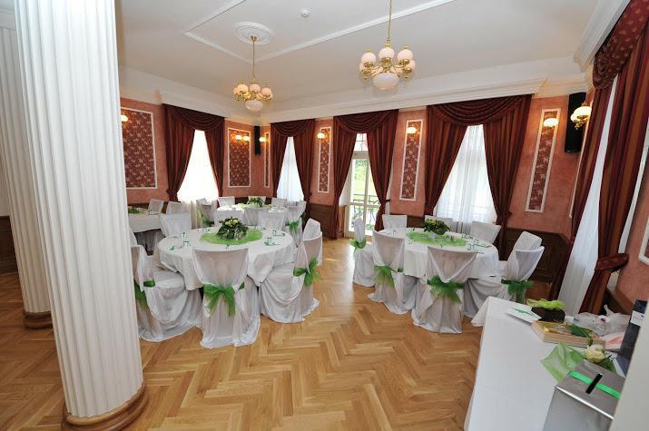 Hotel Zamek Berchtold Strancice Exterior photo